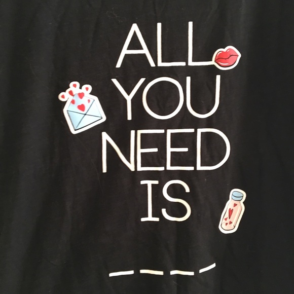 NWOT “All You Need Is Love” Girls’ Graphic Tee - Picture 3 of 4